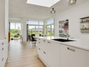 K2 Huset - inspiration til hvidt køkken alrum